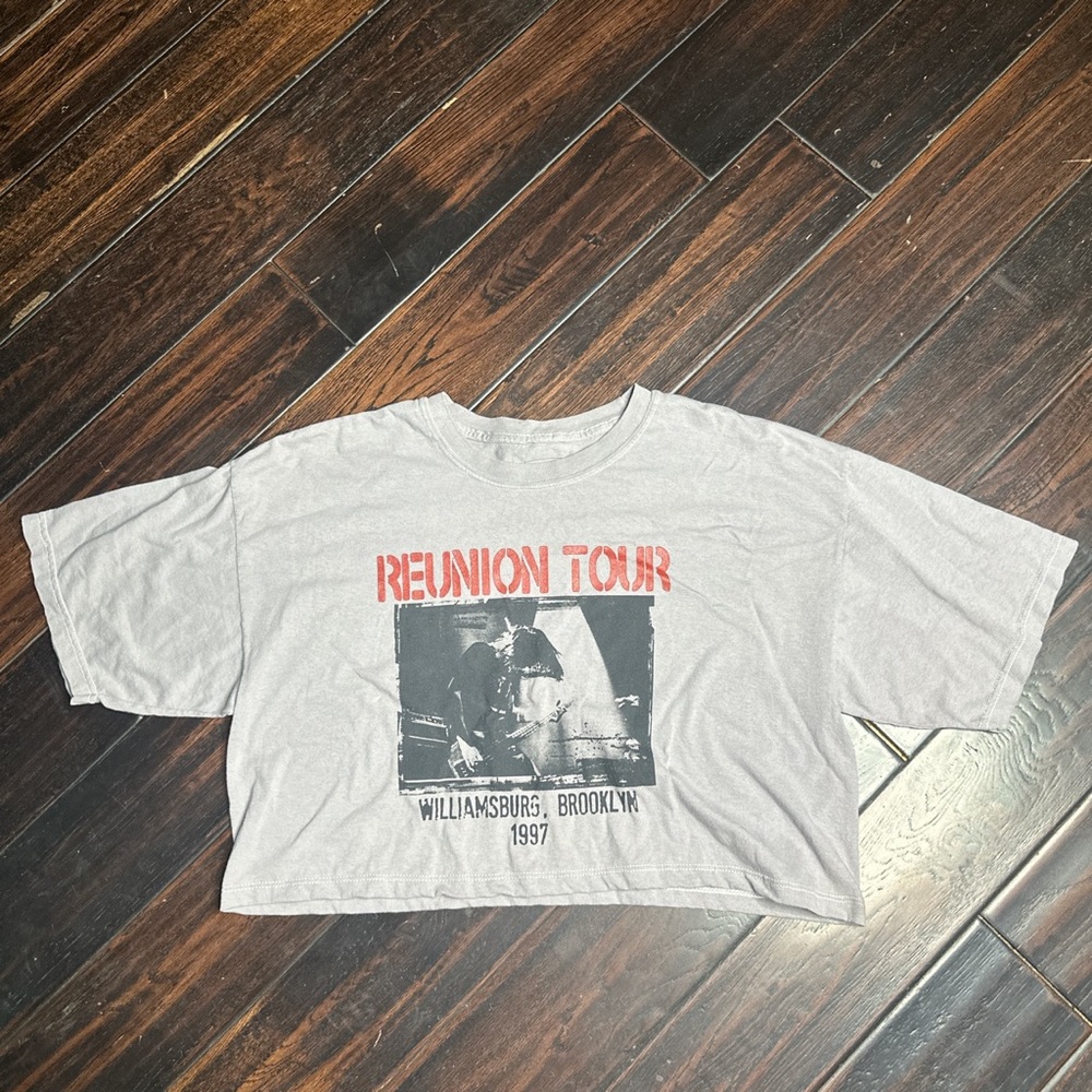 Crewneck 100% cotton tee shirt crop top casual indie coastal boho band tee